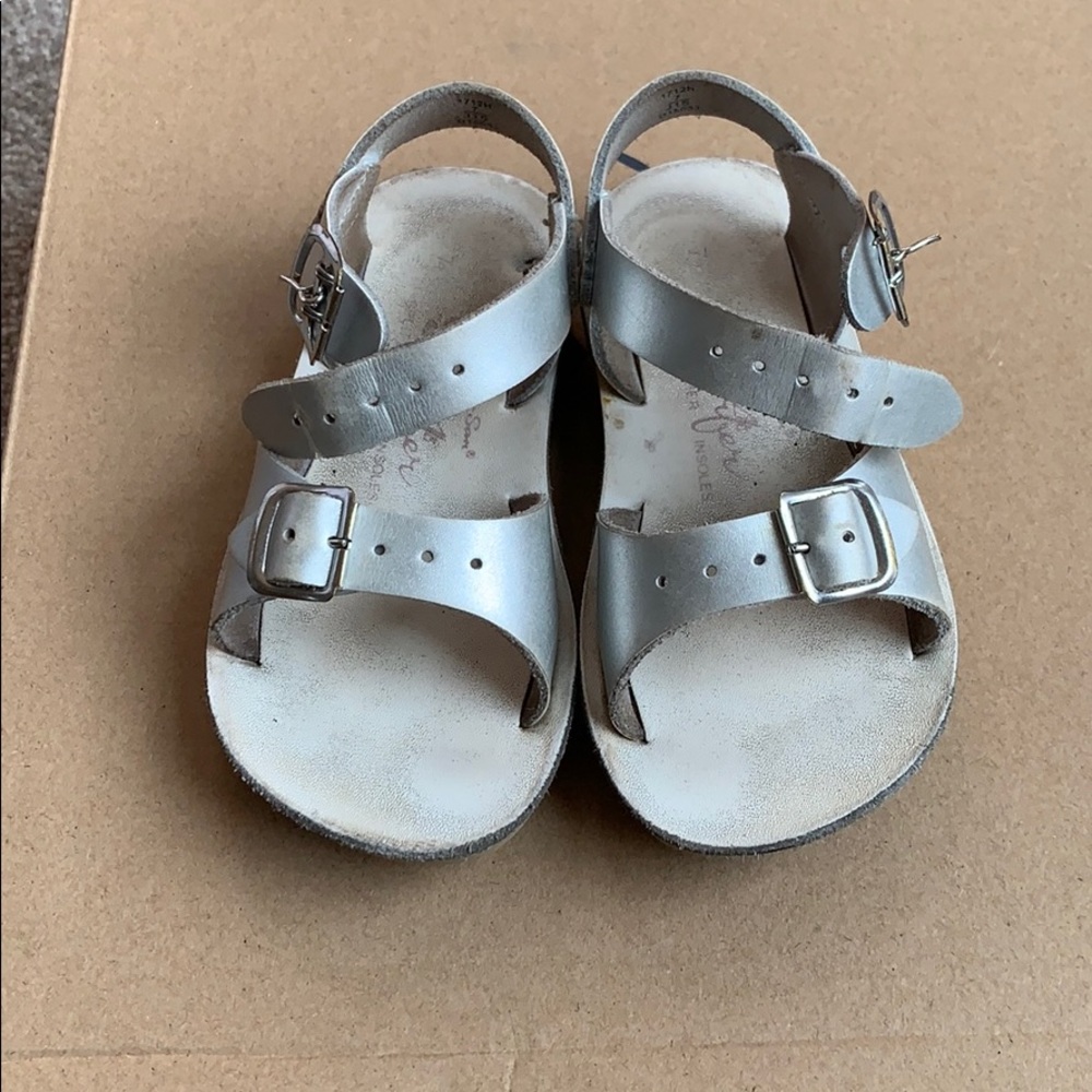 Silver Sun San surfer sandals